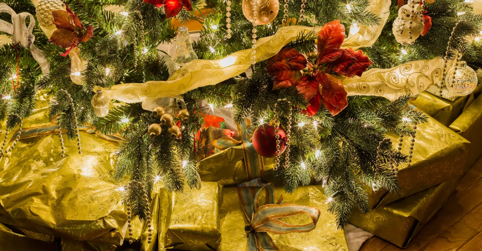 Dad devastated after toddler finds all her Christmas presents from Santa