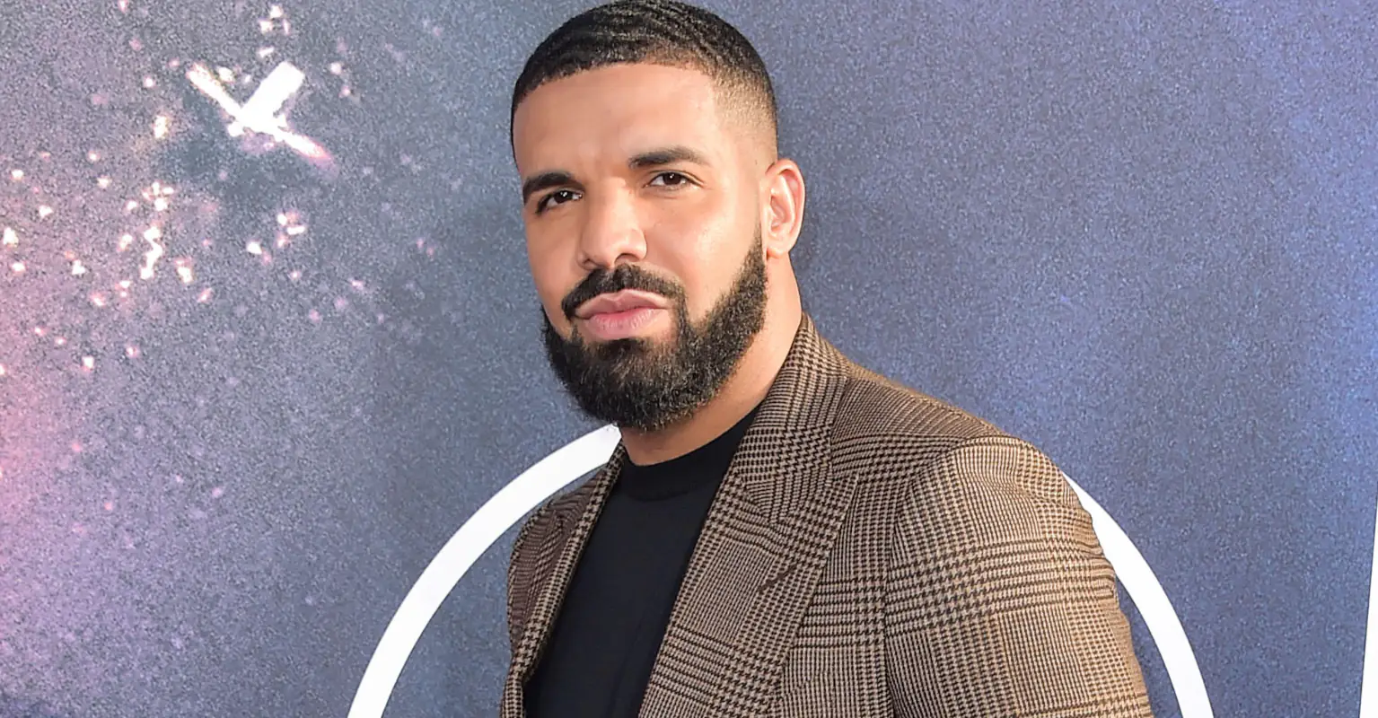 Drake wears necklace with 42 engagement ring diamonds from all the times he wanted to propose