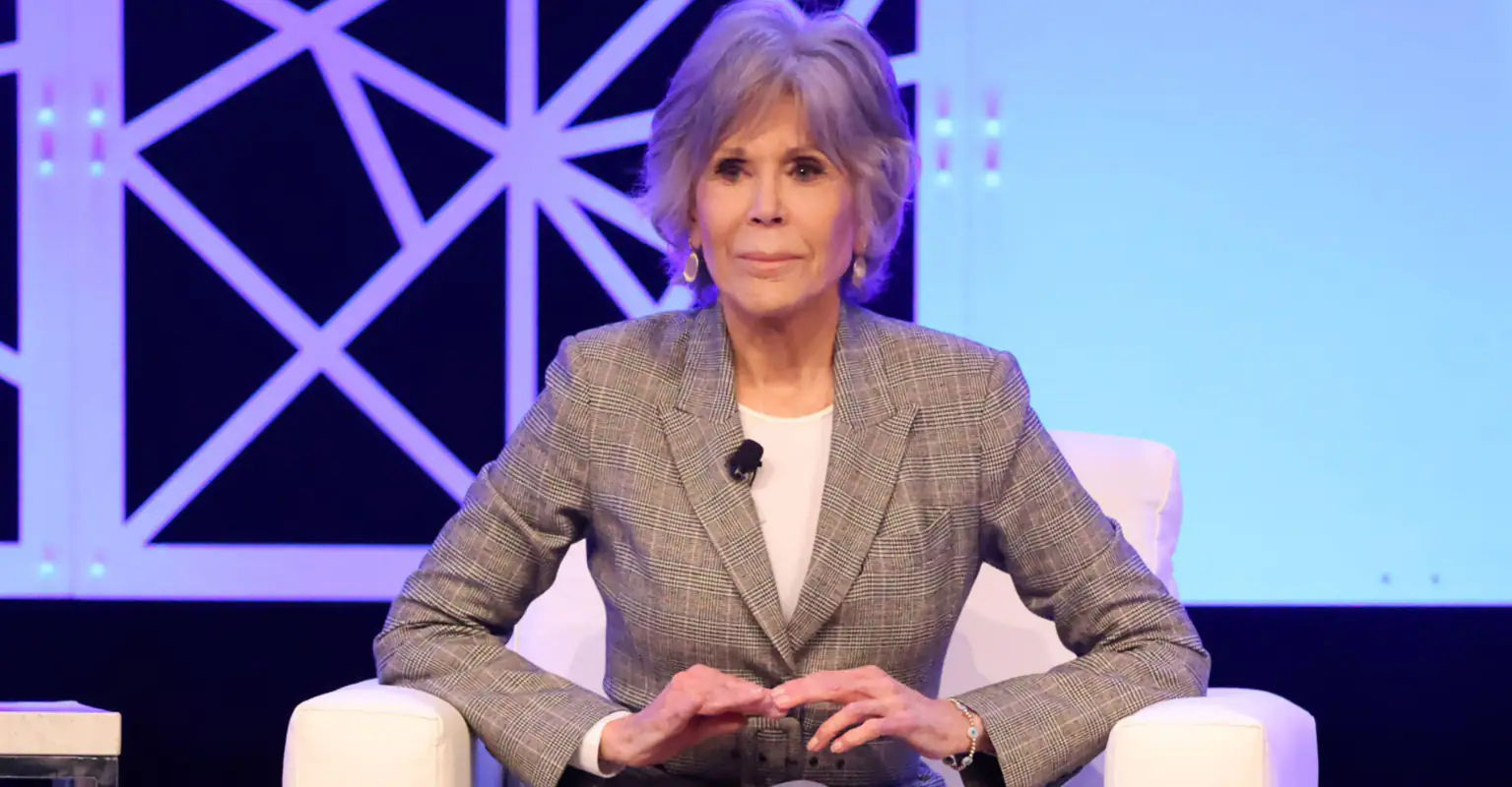 Jane Fonda announces her cancer is in remission
