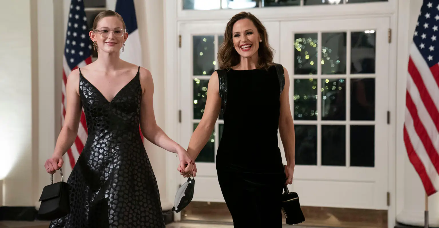 Jennifer Garner brings lookalike daughter violet to White House dinner