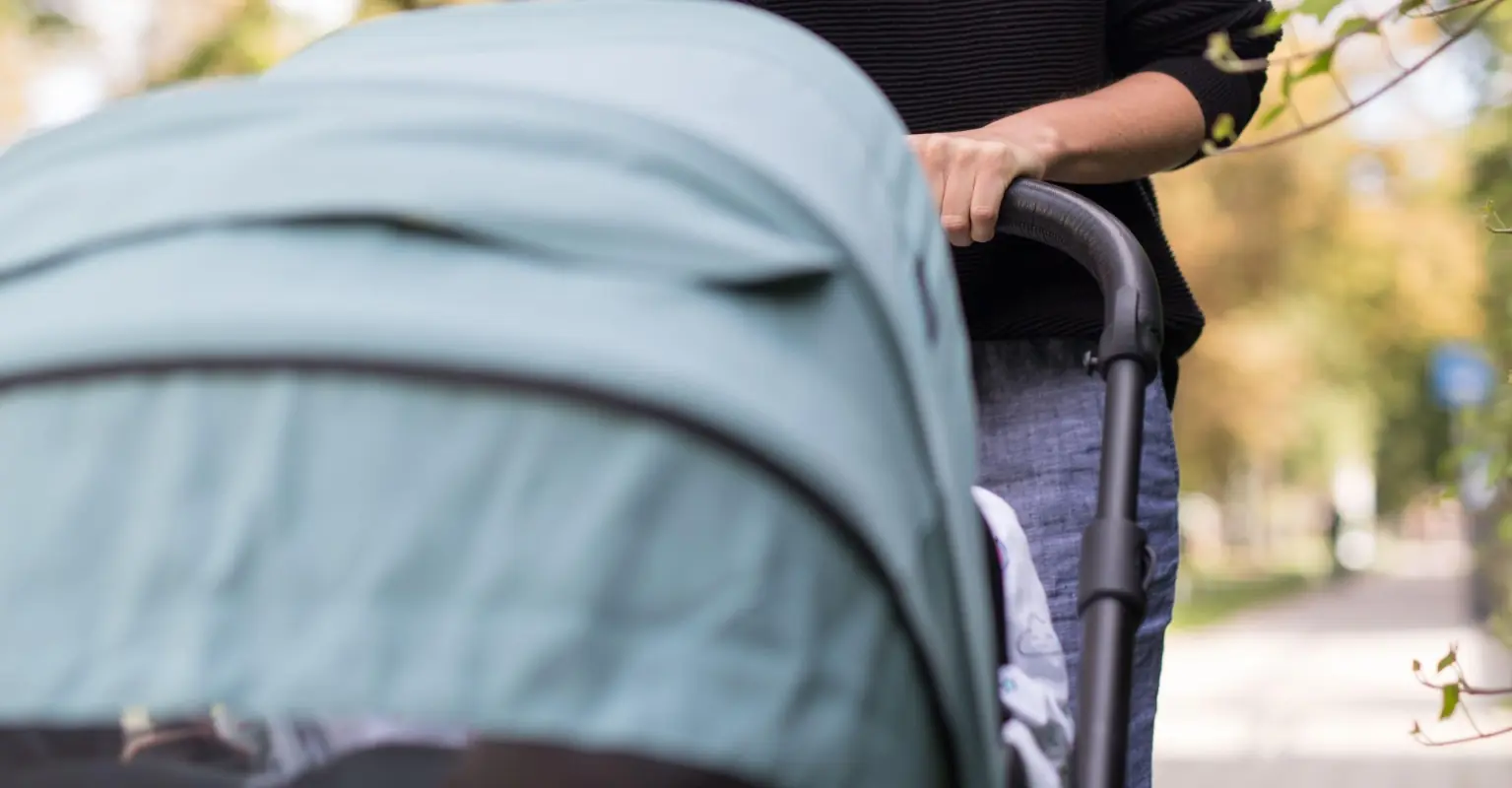 Mom slammed as 'selfish' for jumping bus line by walking to previous stop