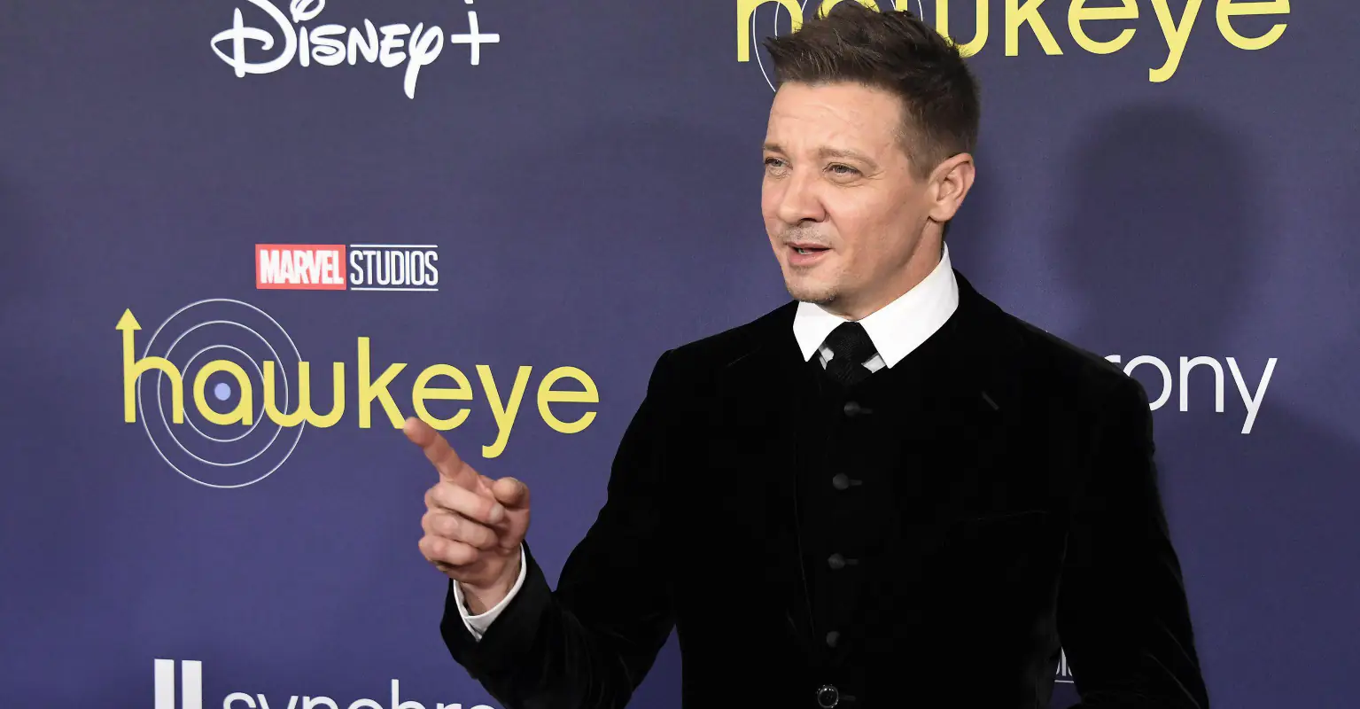 Jeremy Renner shares photo of injuries following snowplow accident