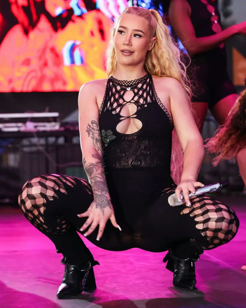 size-large wp-image-1263189280