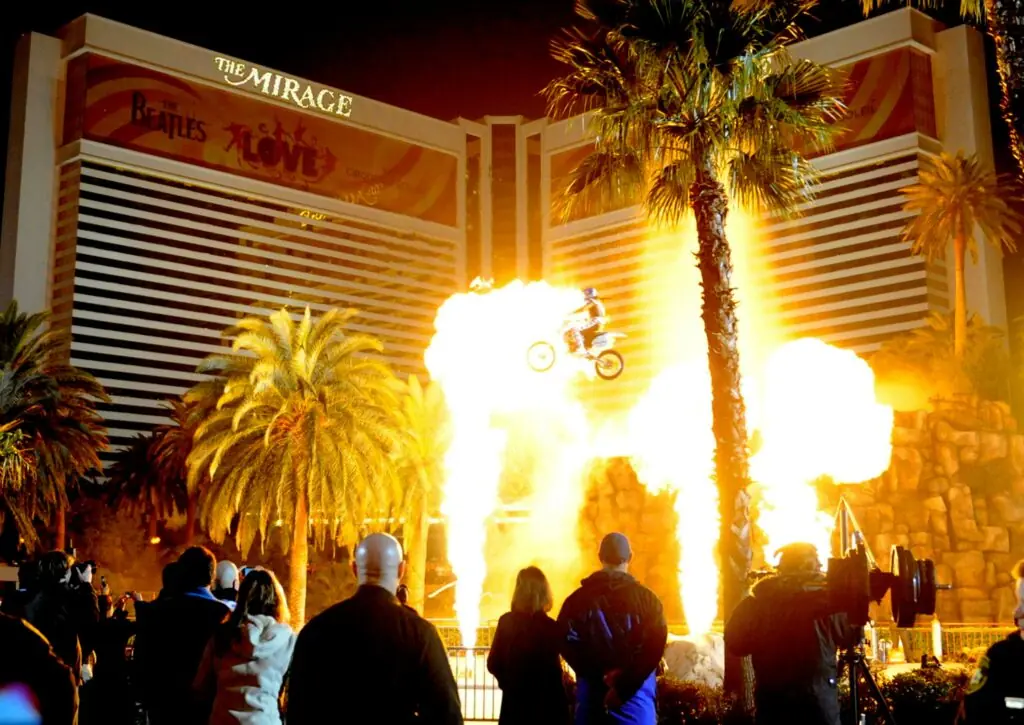 size-large wp-image-1263189206