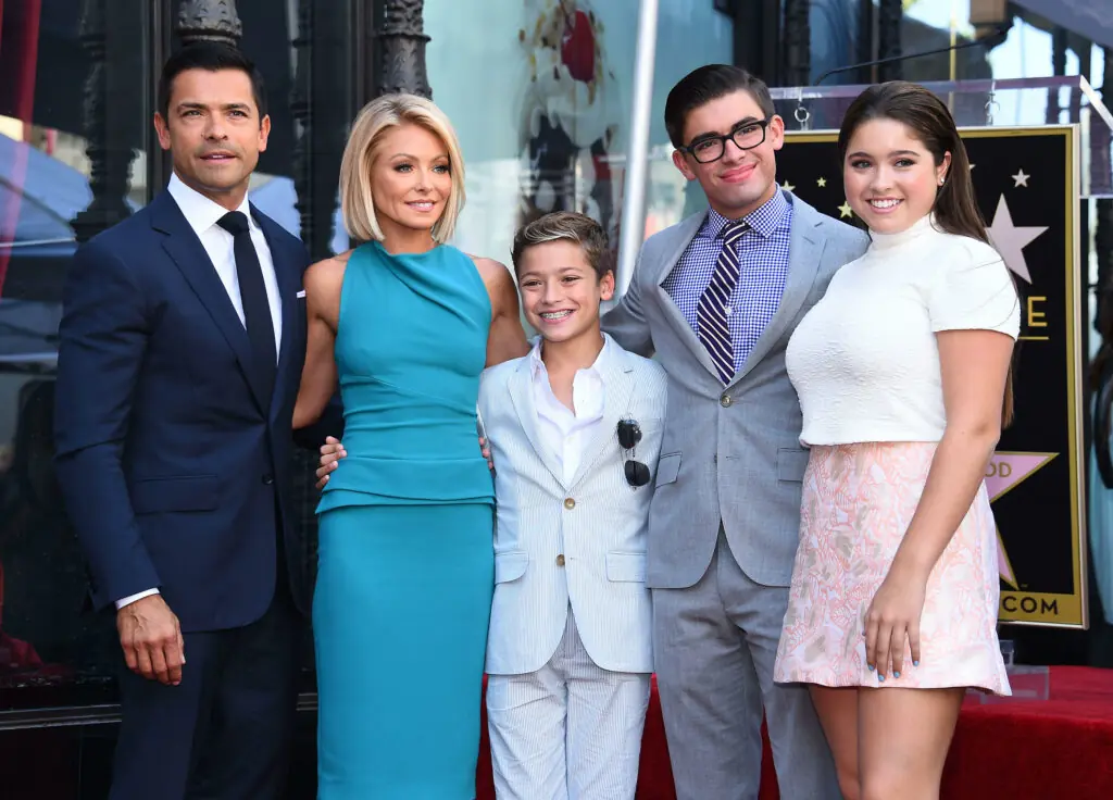 wp-image-1263192423 size-large