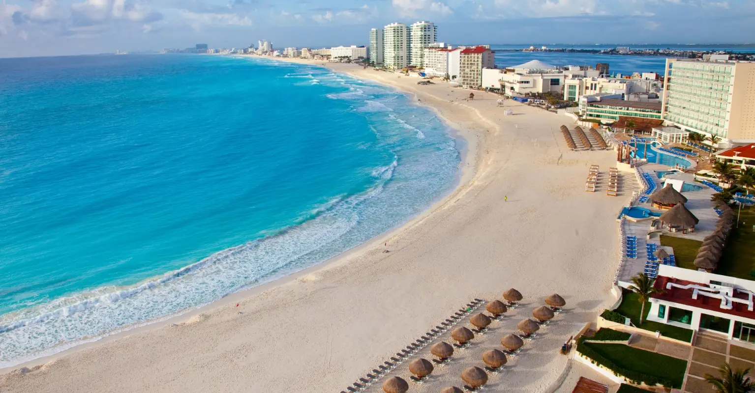 Student, 20, dies trying to climb into her locked Airbnb in Cancun