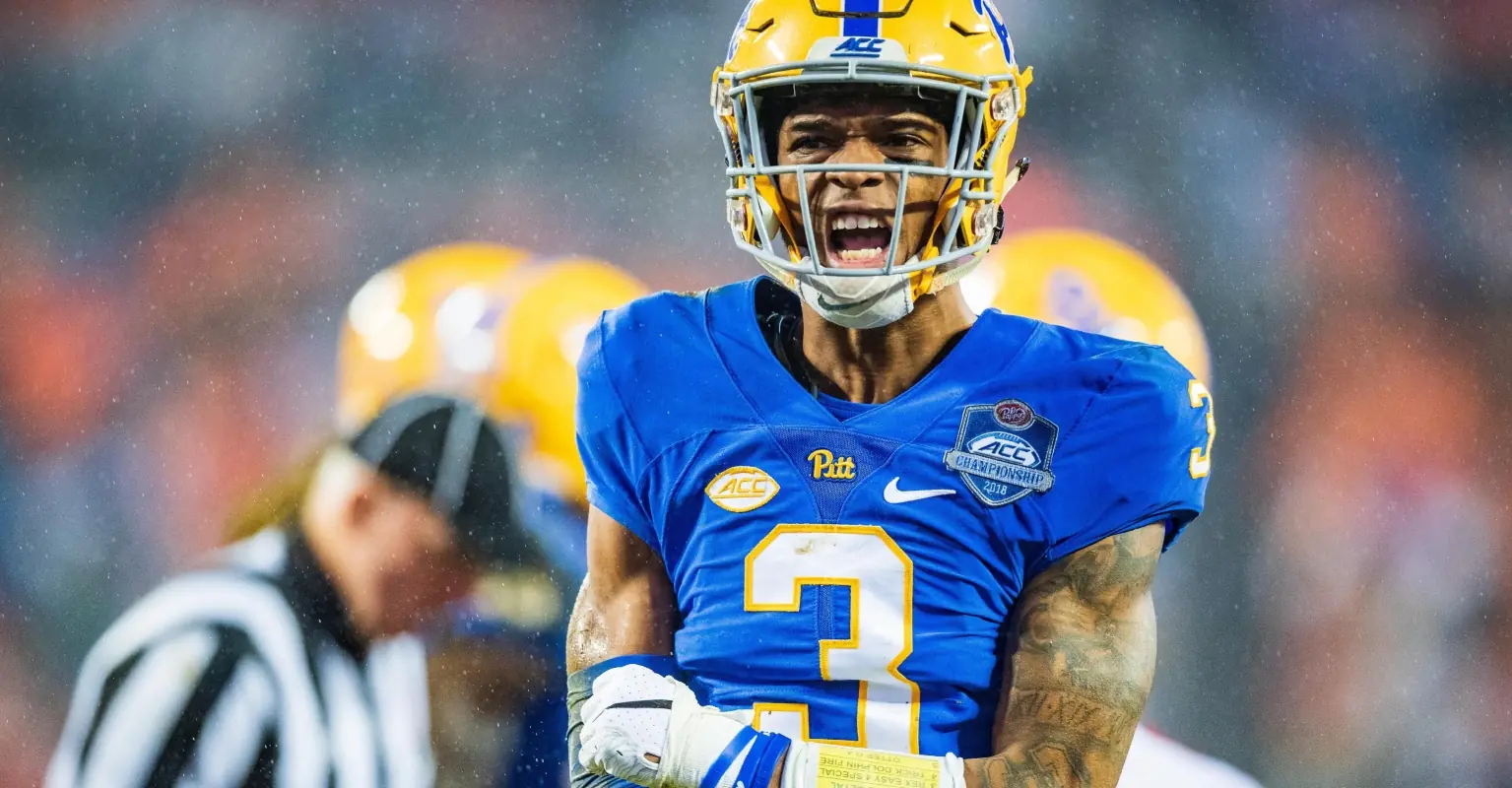 Damar Hamlin shares first photo of himself from his hospital bed