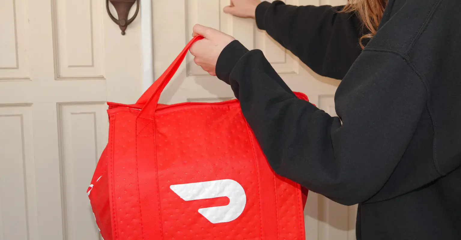 DoorDash driver stuns social media after sharing the amount she earns after an hour of work