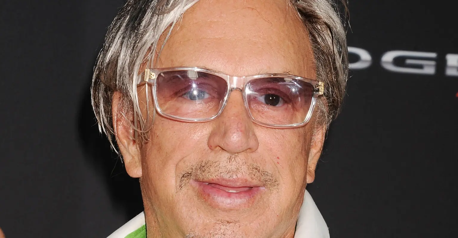 Mickey Rourke says 'no way in hell' Alec Baldwin should be blamed for 'Rust' death