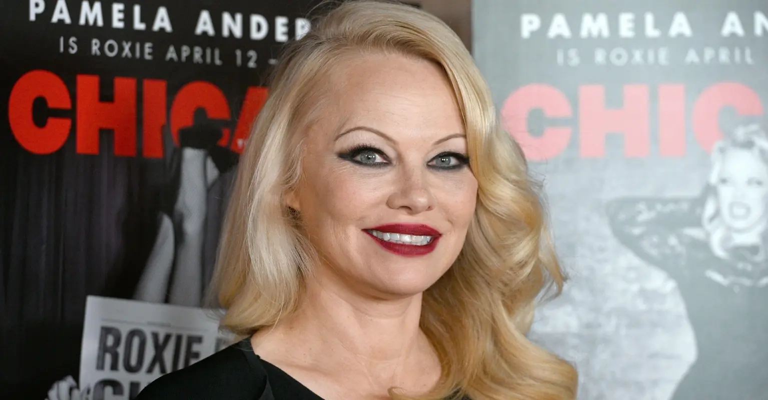 Pamela Anderson accuses Tim Allen of exposing himself to her on 'Home Improvement' set