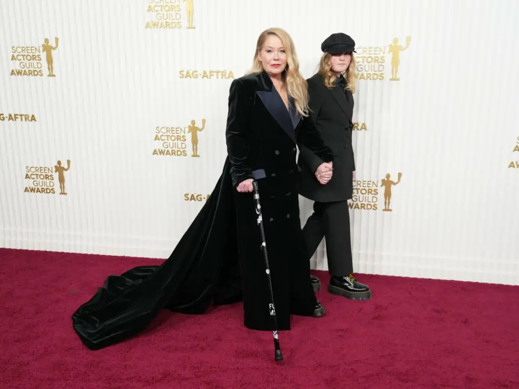 size-large wp-image-1263197272