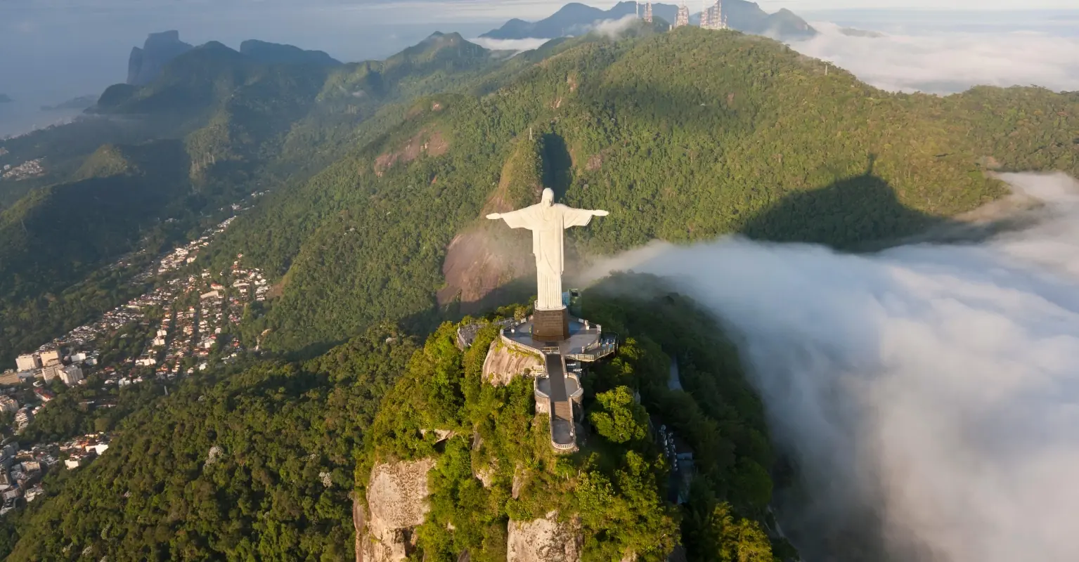 Christ The Redeemer statue being hit by lightning caught in incredible photos