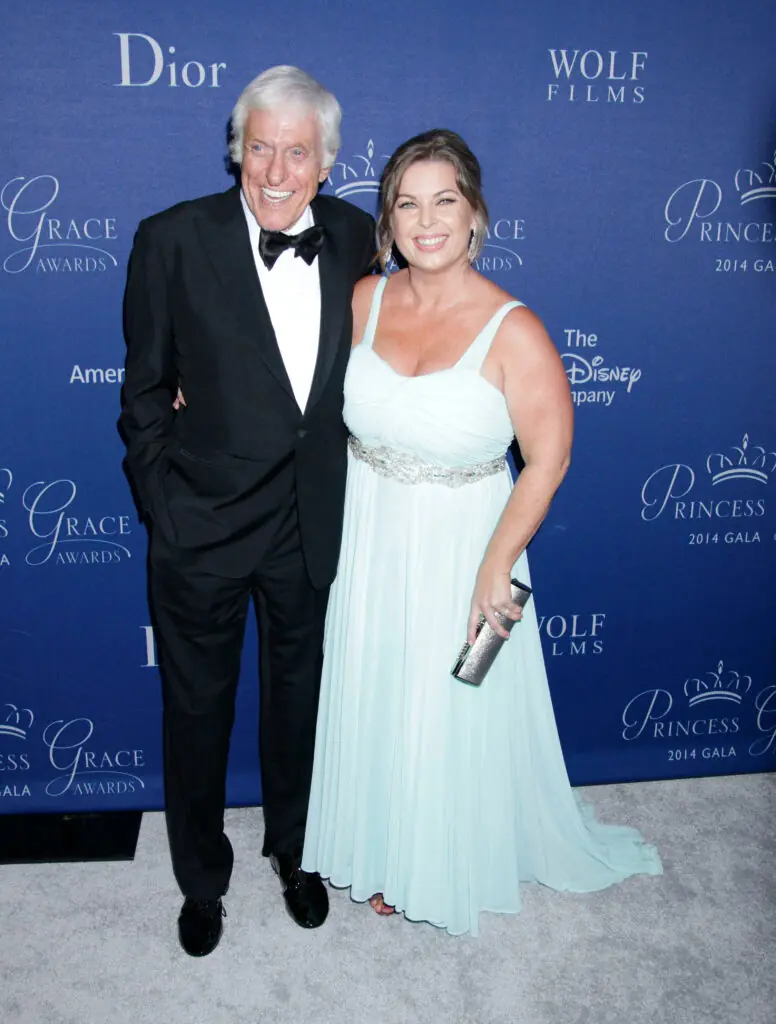 wp-image-1263196005 size-large