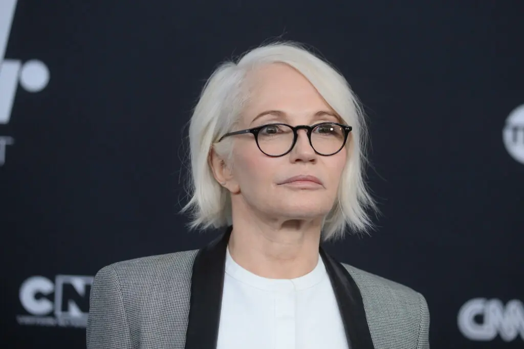 wp-image-1263196285 size-large