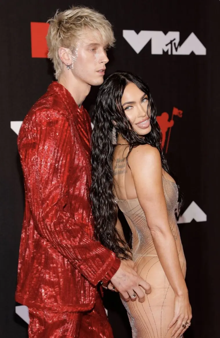 Fans spot Megan Fox 'deletes pictures with Machine Gun Kelly' after cryptic caption and following rival Eminem - Article Image 3
