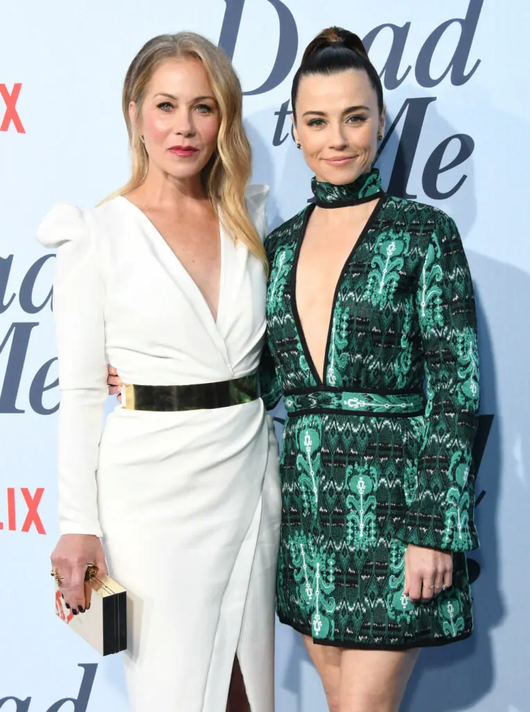 wp-image-1263194045 size-large