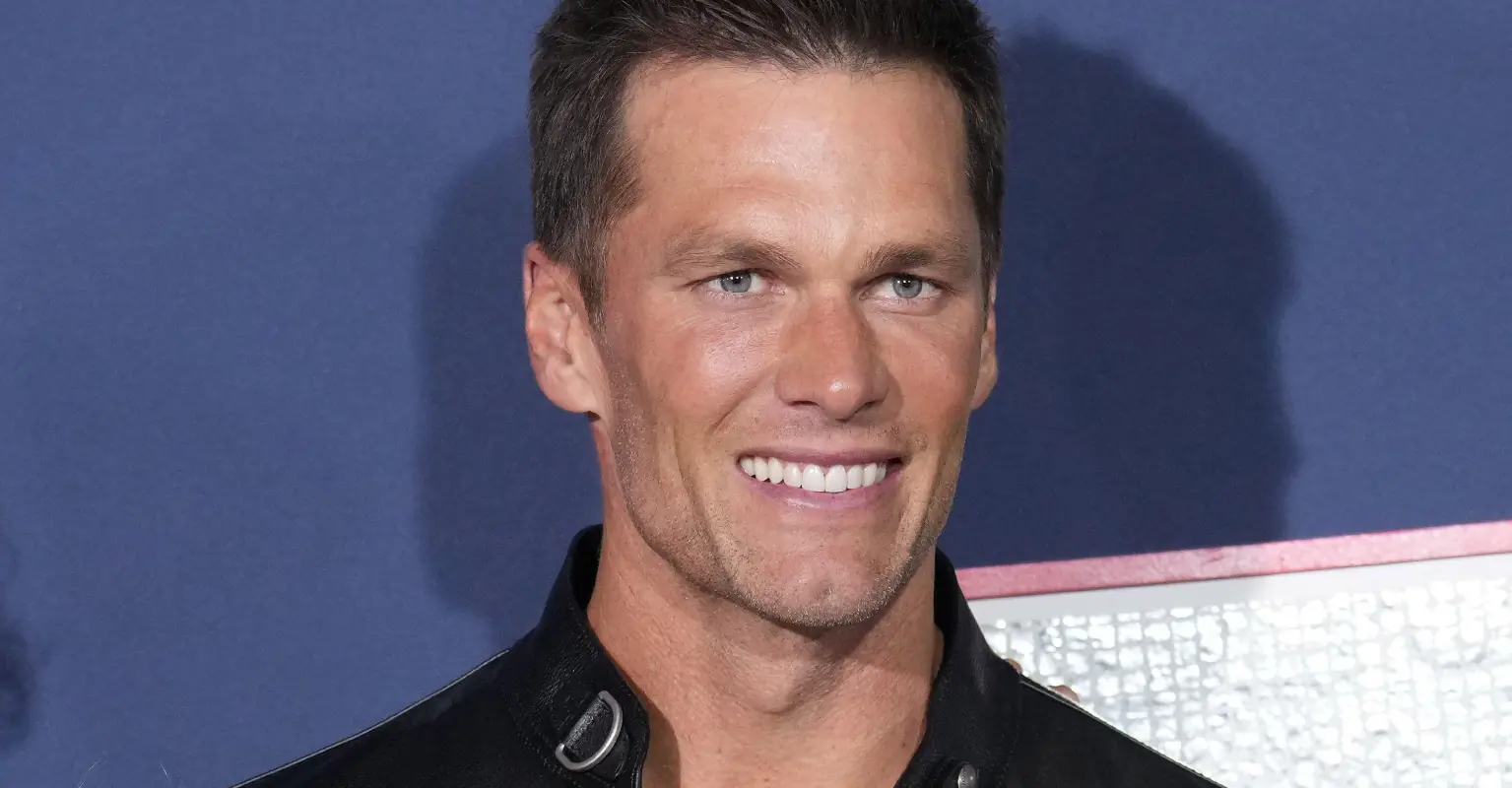 Megyn Kelly blasts Tom Brady for 'little tiny underwear' selfie