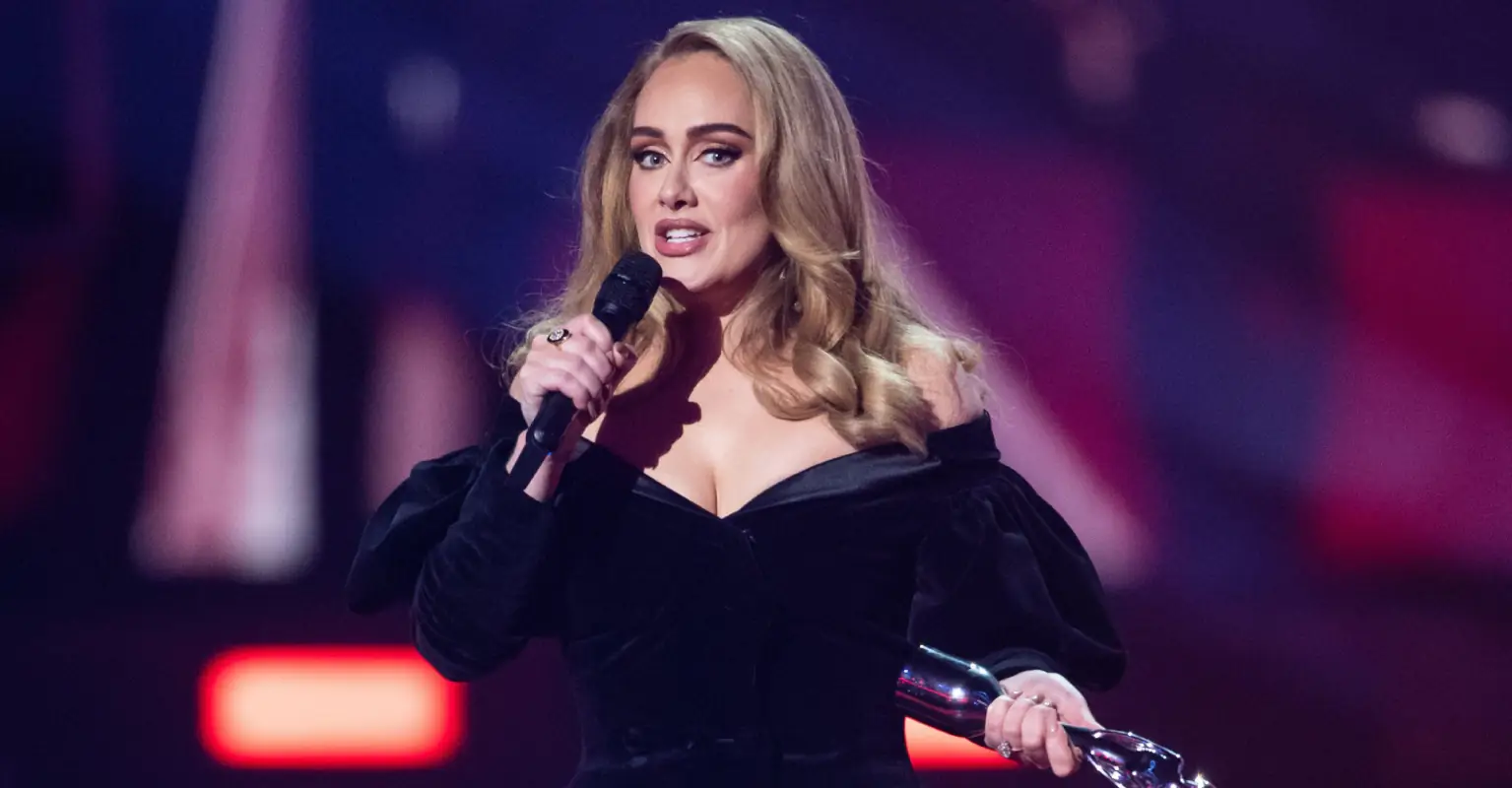 Adele's reaction to finally meeting Dwayne 'The Rock' Johnson is stealing hearts