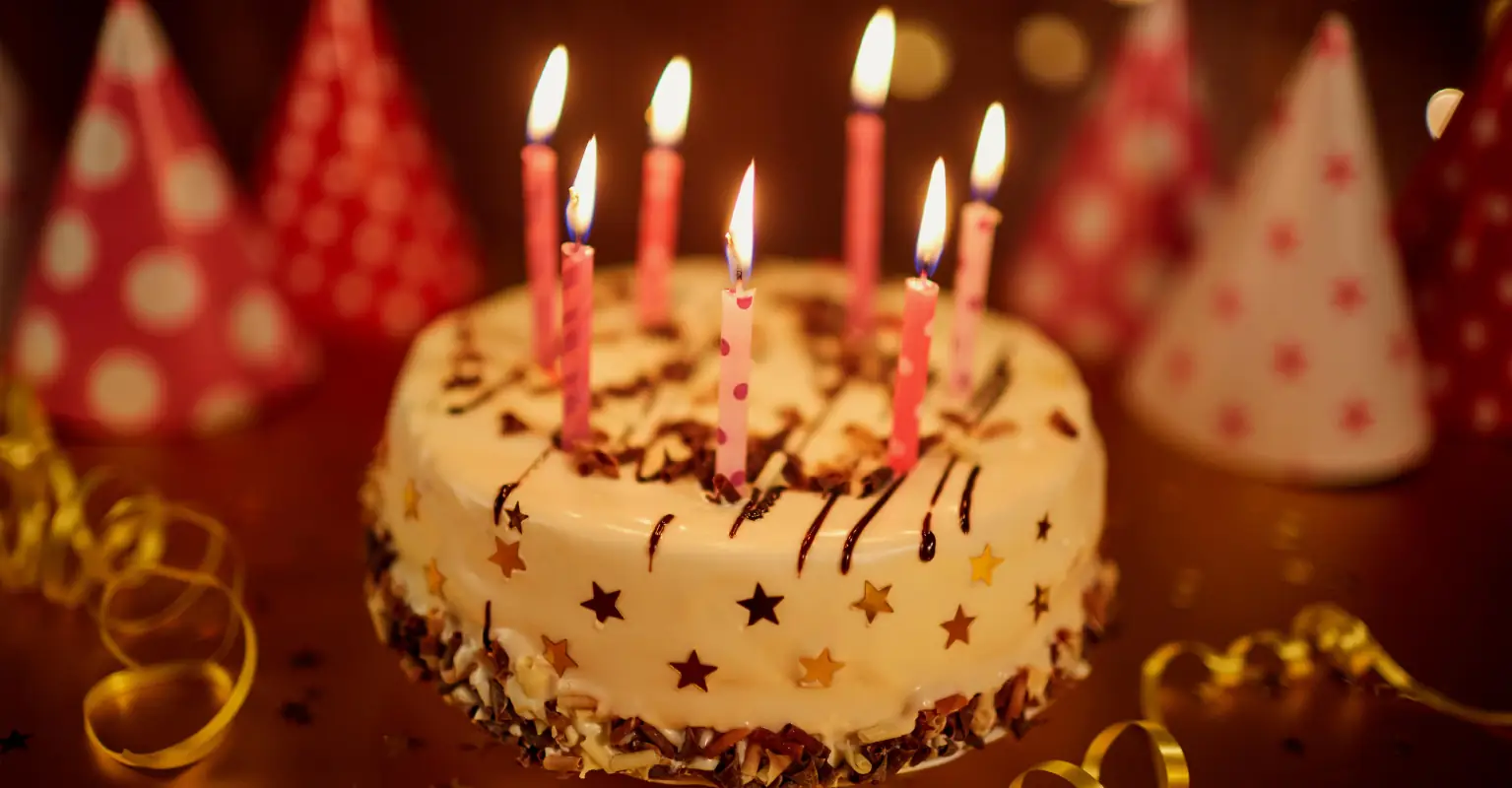 Diners stunned as restaurant charges $25 for cutting cake they brought themselves