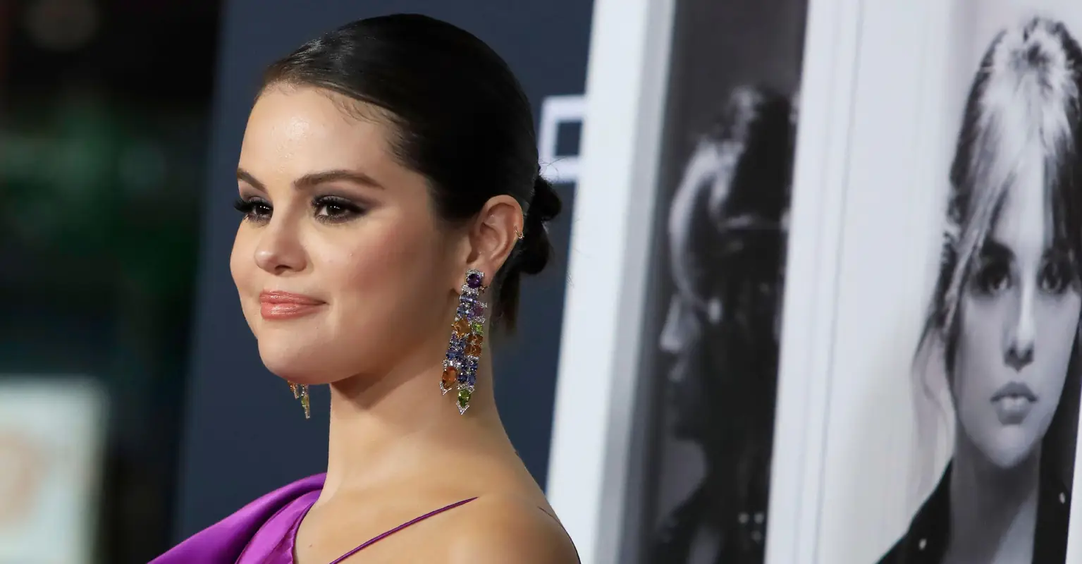 Selena Gomez reacts to resurfaced footage of Hailey Bieber mocking Taylor Swift