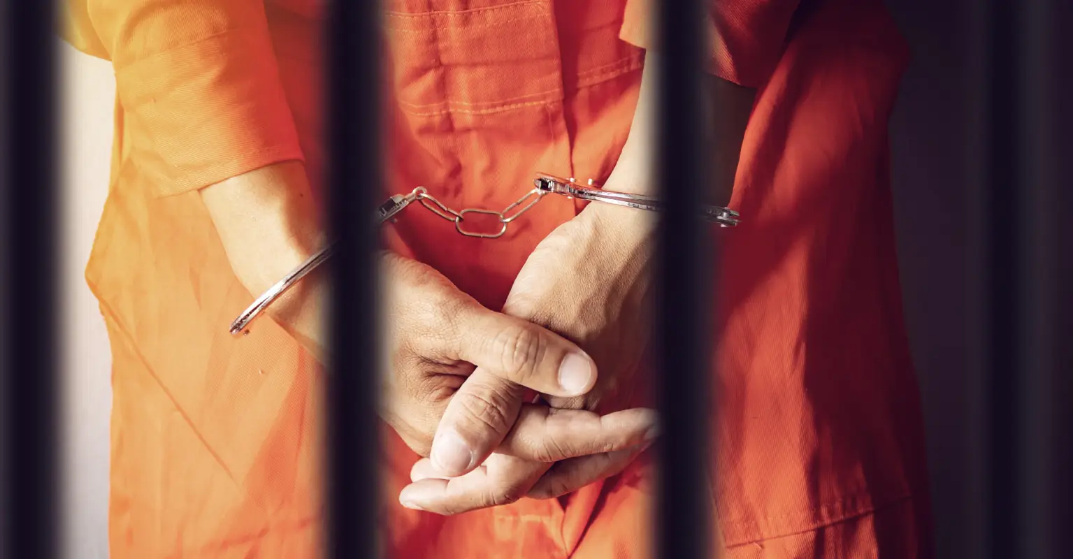 Woman accused of dismembering lover attacks her attorney in court