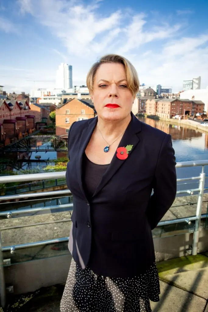 size-large wp-image-1263198913