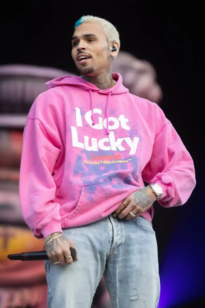 wp-image-1263198171 size-large