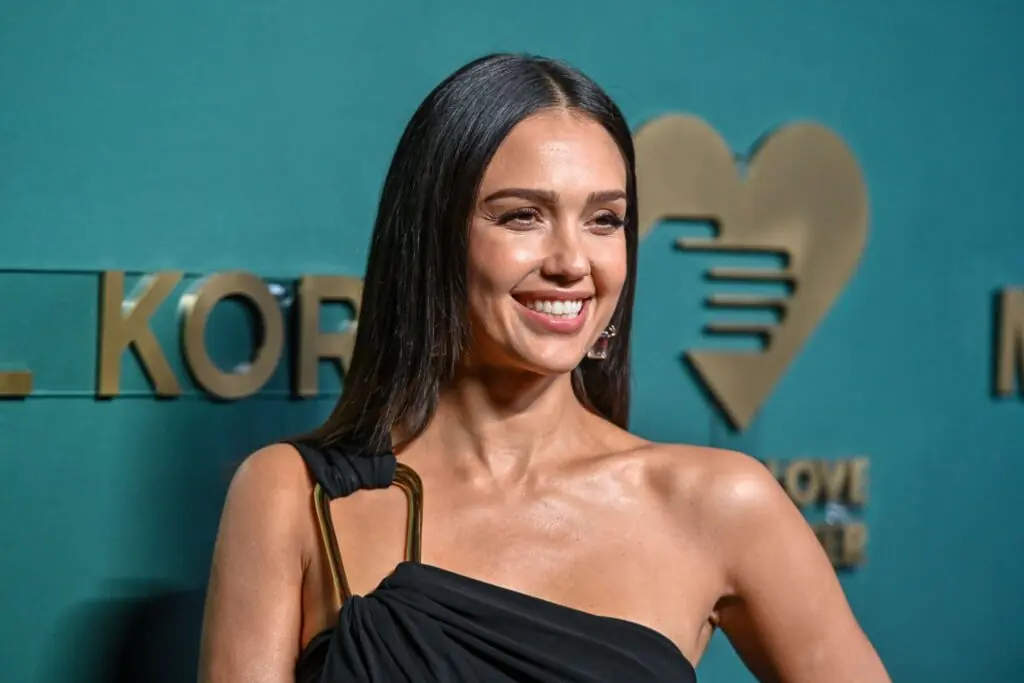 wp-image-1263200698 size-large