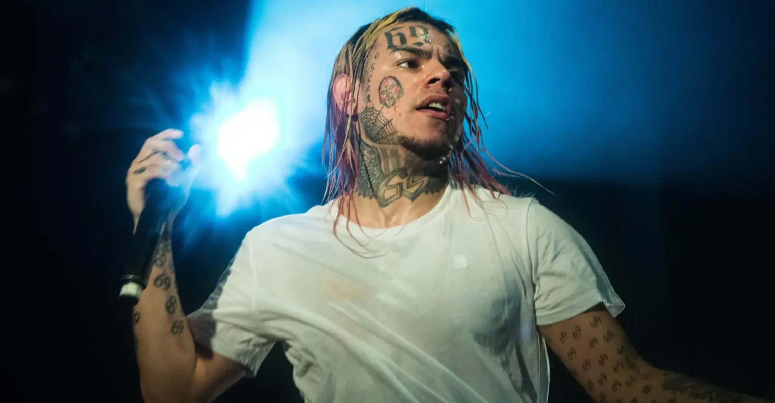 Tekashi 6ix9ine rushed to hospital after being severely beaten up in Florida gym ambush
