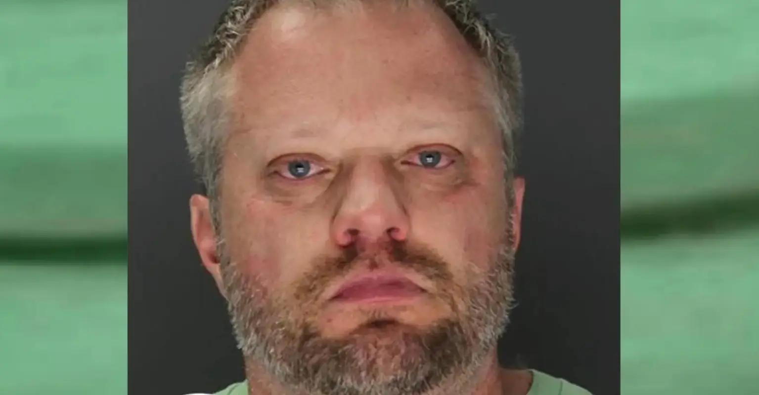 Dentist charged after allegedly poisoning wife's protein shakes to start a new life with lover