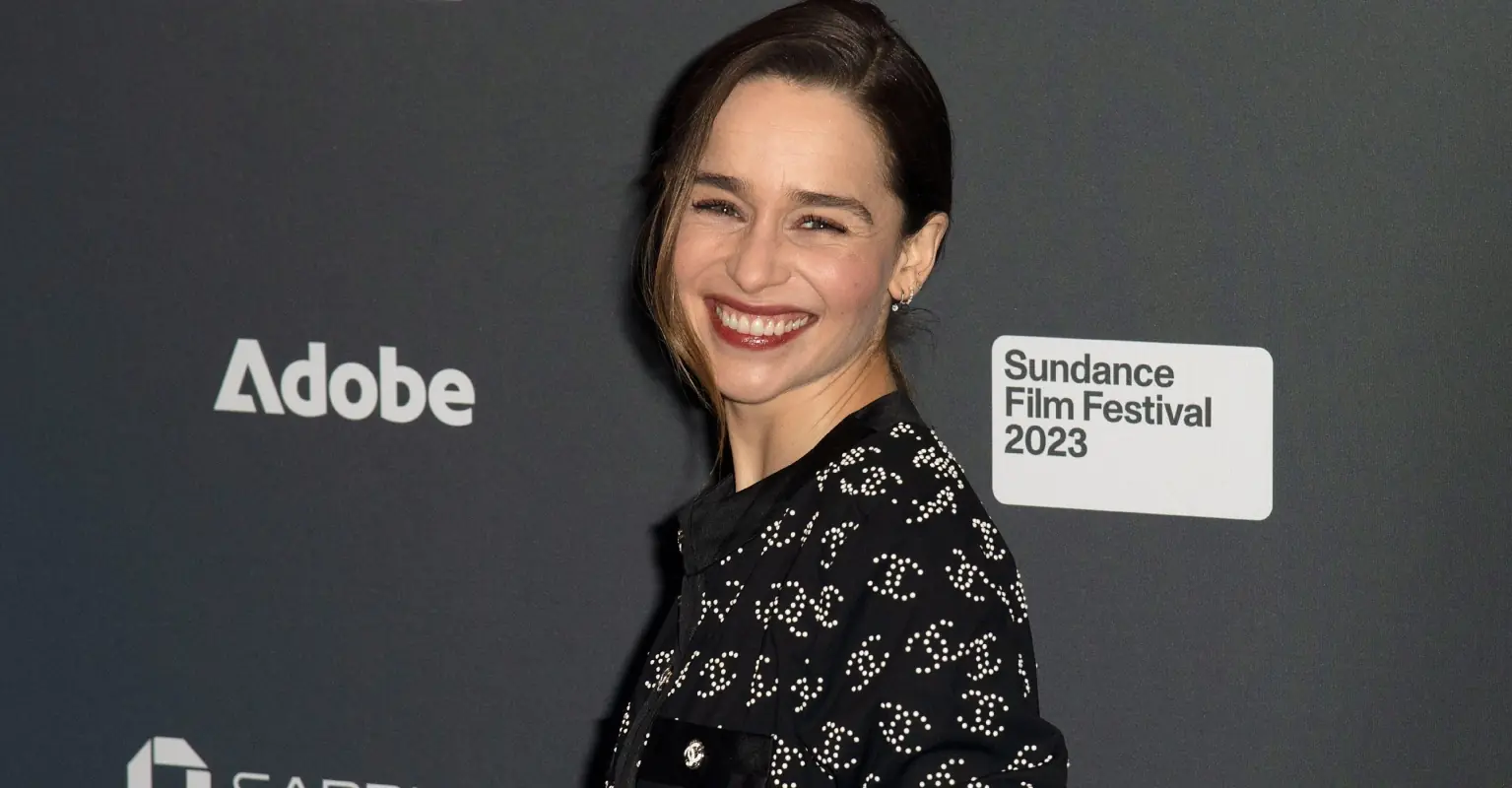 Fans support Emilia Clarke after cruel trolls mock her appearance