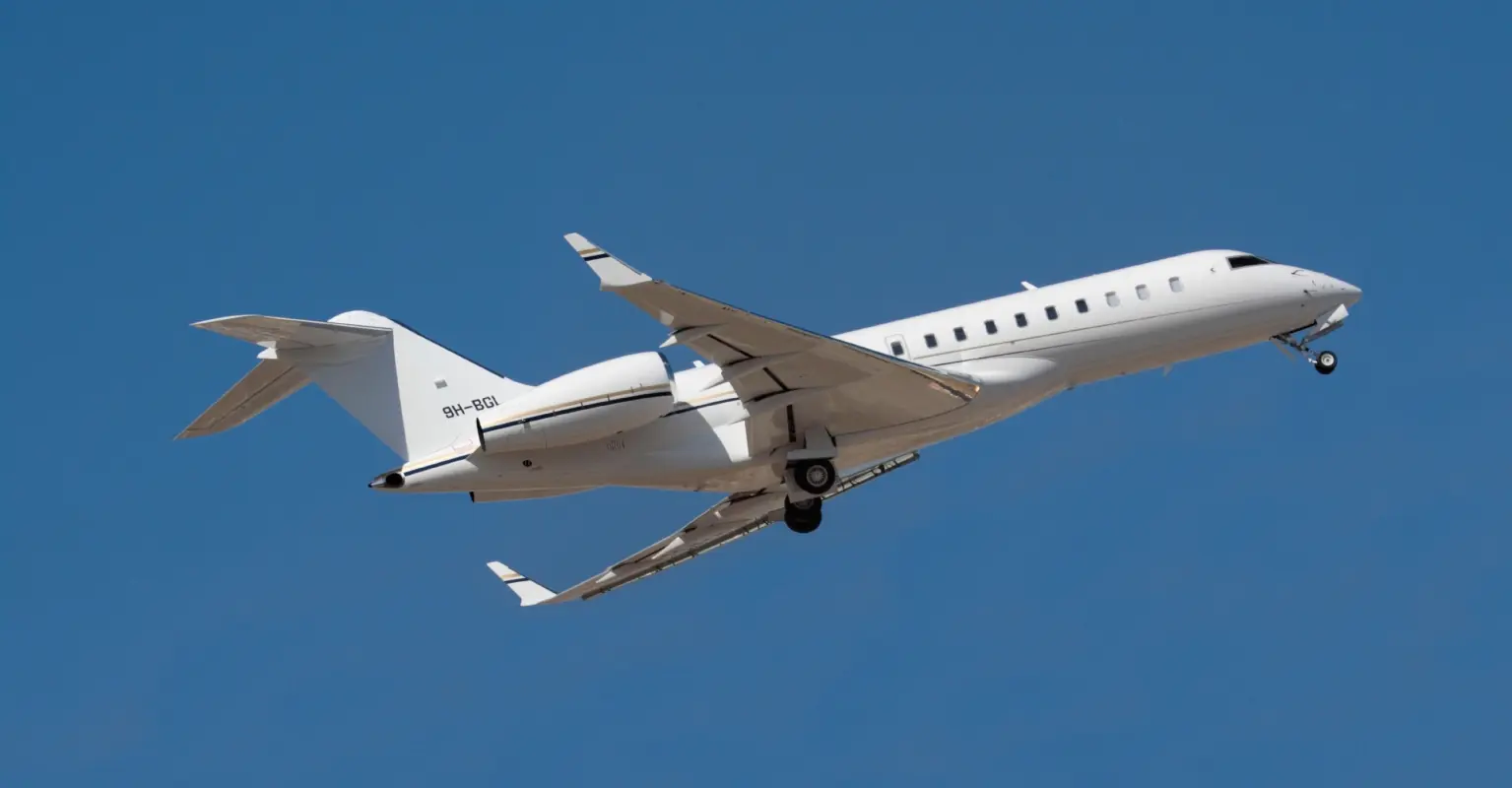 Passenger killed following severe turbulence named as former White House official