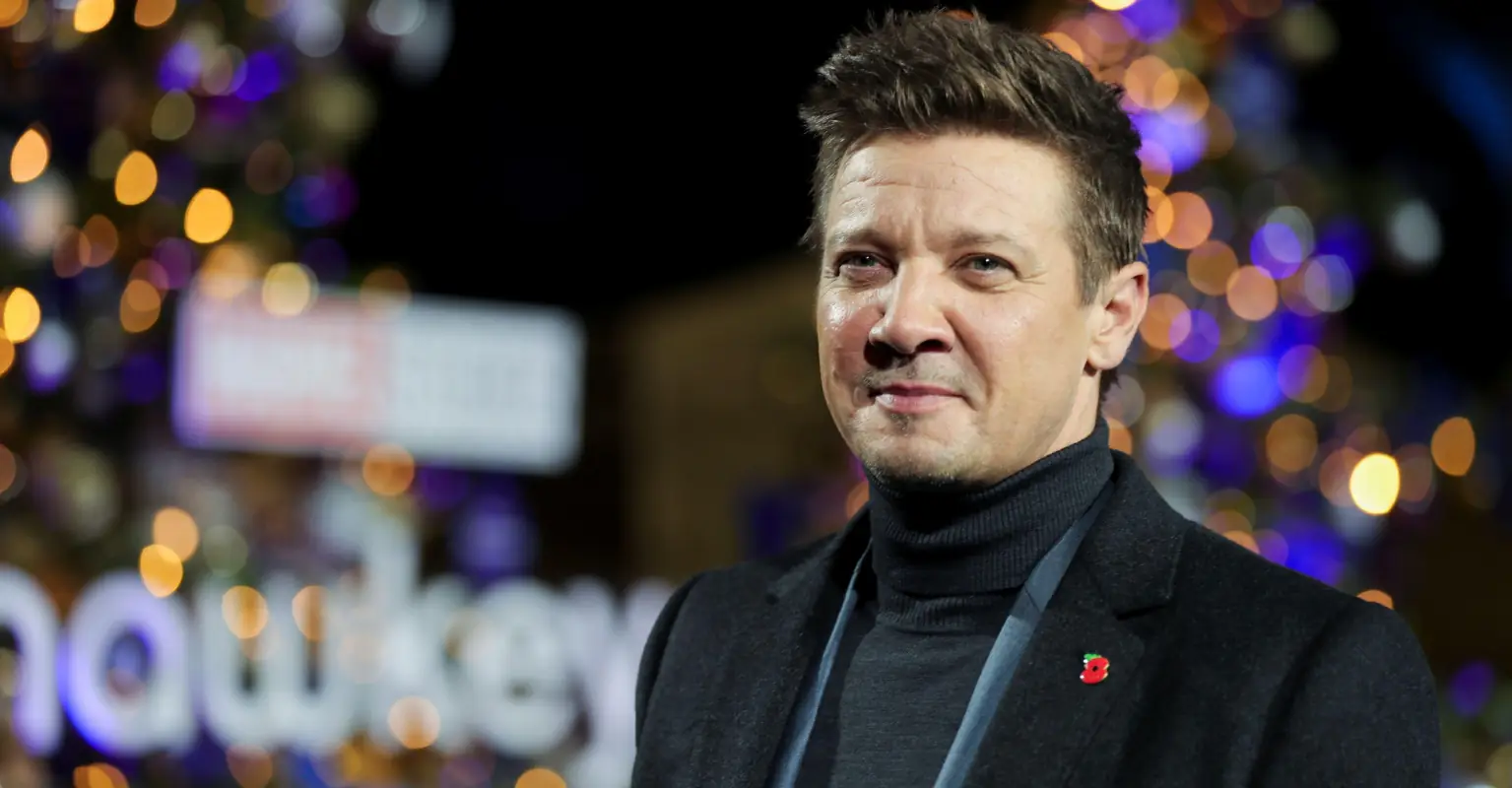 Jeremy Renner uses anti-gravity treadmill to regain use of his legs after horrific snowplow accident