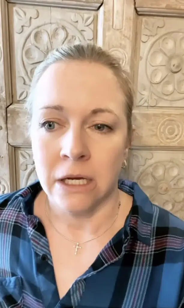 size-large wp-image-1263203275