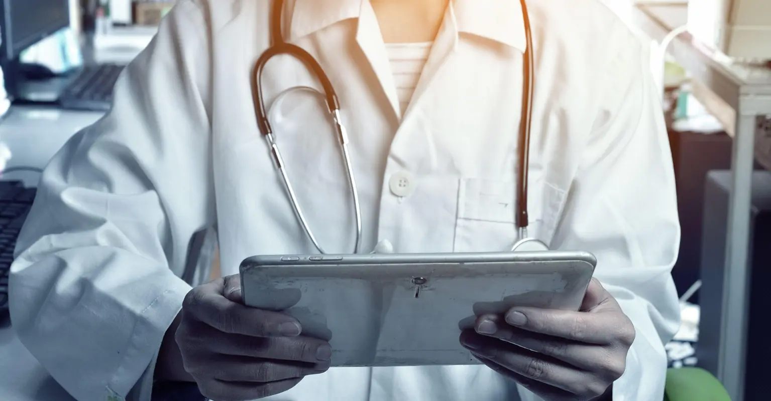 Woman cured of stage four lung cancer after undergoing groundbreaking procedure