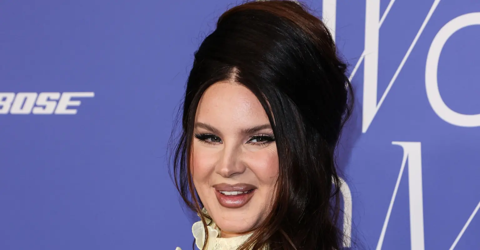 Lana Del Rey suggests she may pull out of Glastonbury over line-up poster