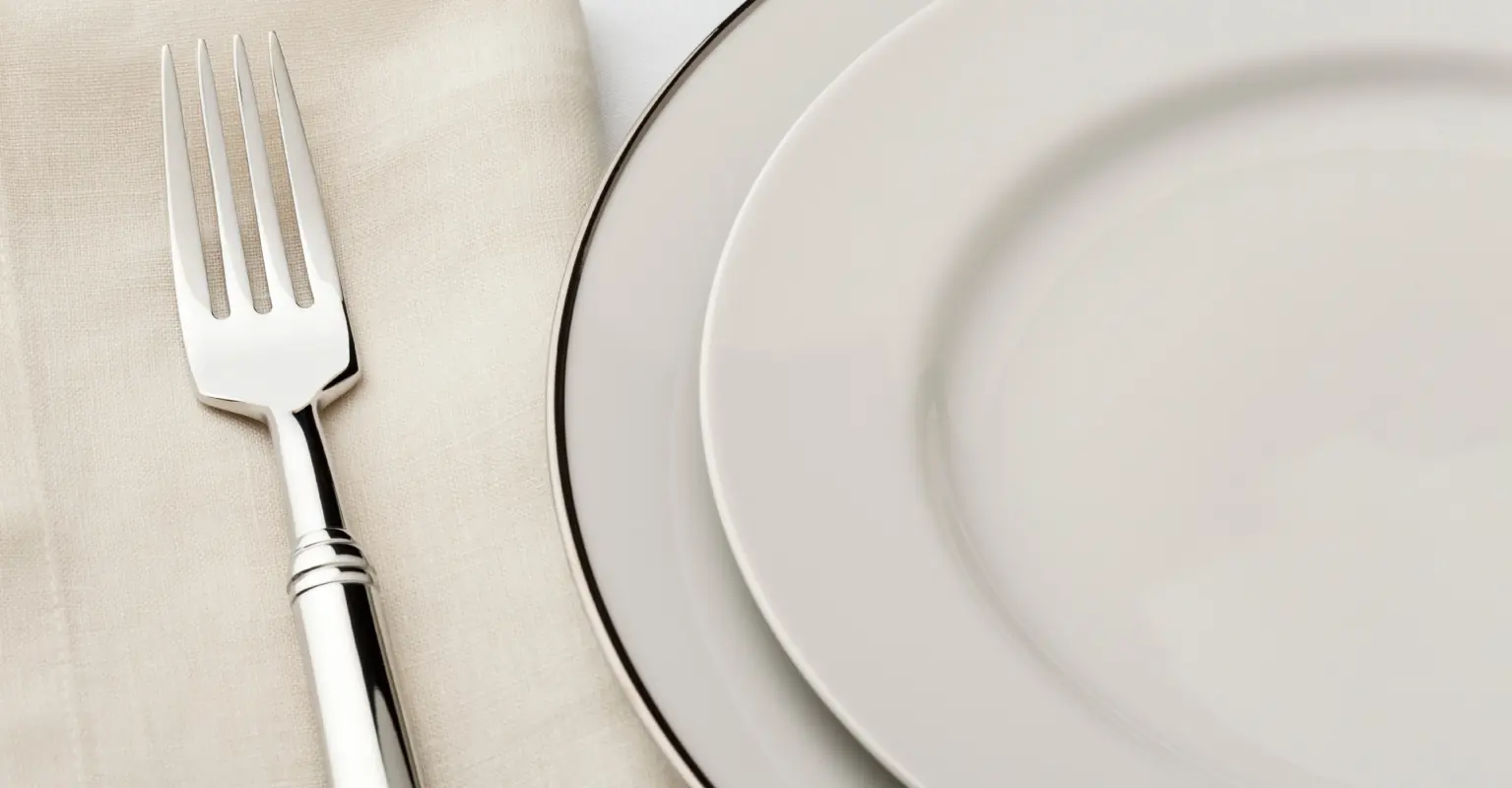 Woman hit with $1,020 charge for canceling restaurant reservation