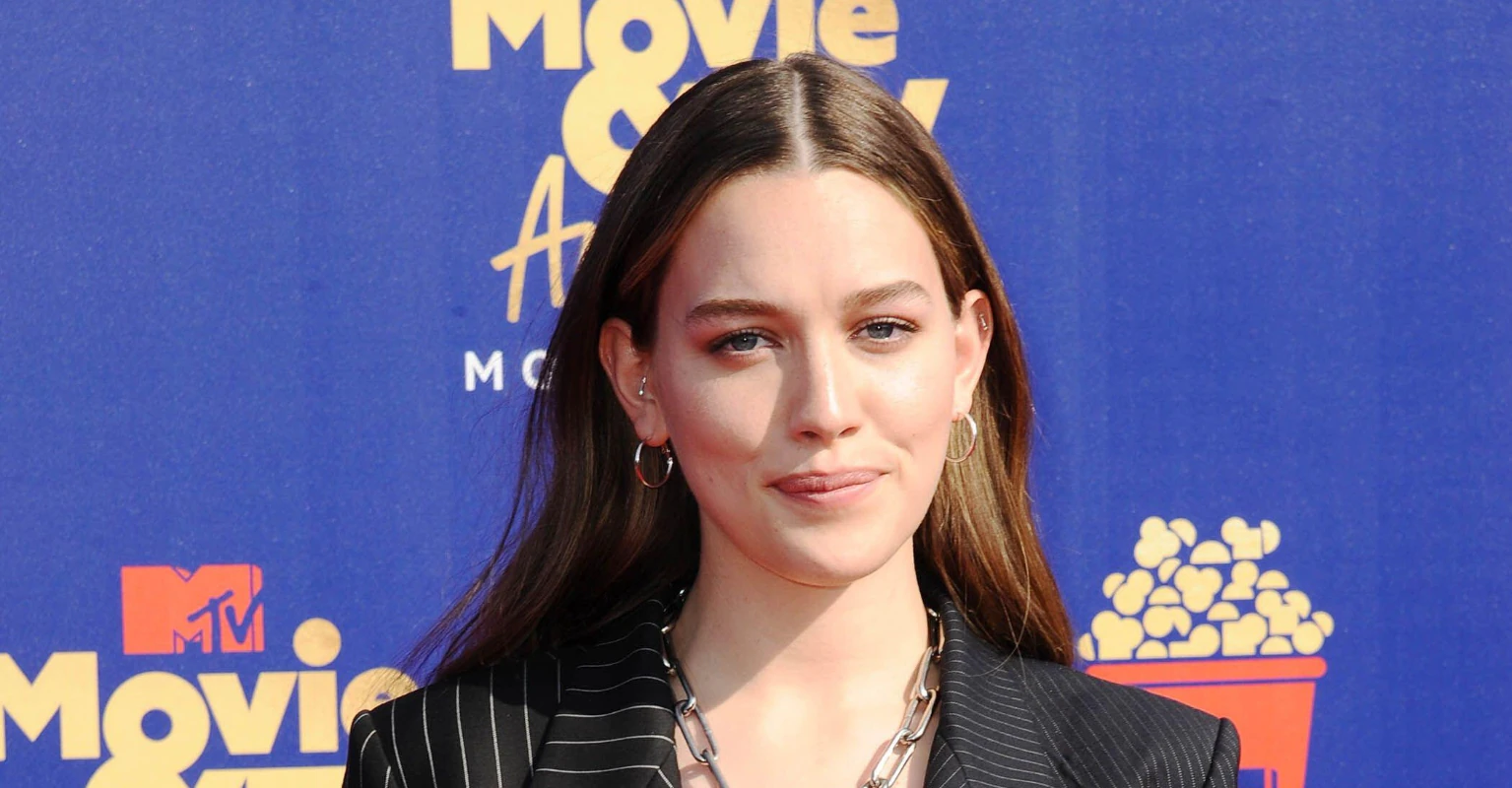 Victoria Pedretti shares 'disrespectful' comment 'well known actor' made about her body