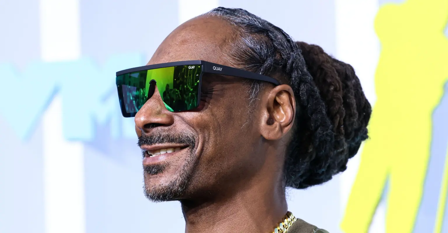 News anchor 'removed' after quoting Snoop Dogg lyrics live on-air