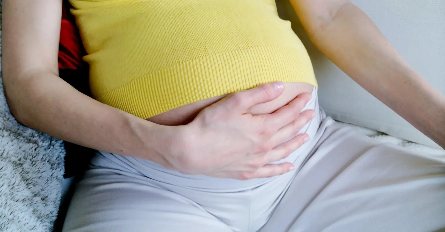 People rush to young mom's defense after boyfriend says she 'ruined his life' after having baby at 16