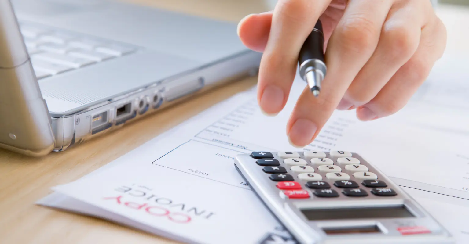 Mom divides the internet after charging daughter, 18, $90 a month for bills