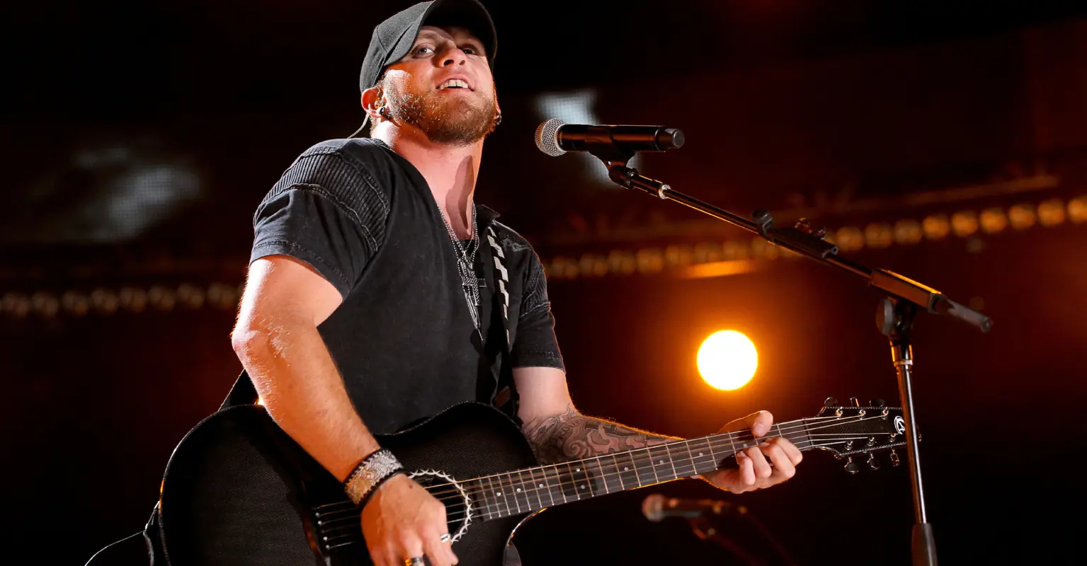 Country star destroys Bud Light can after it's thrown on stage - but everyone's making the same joke