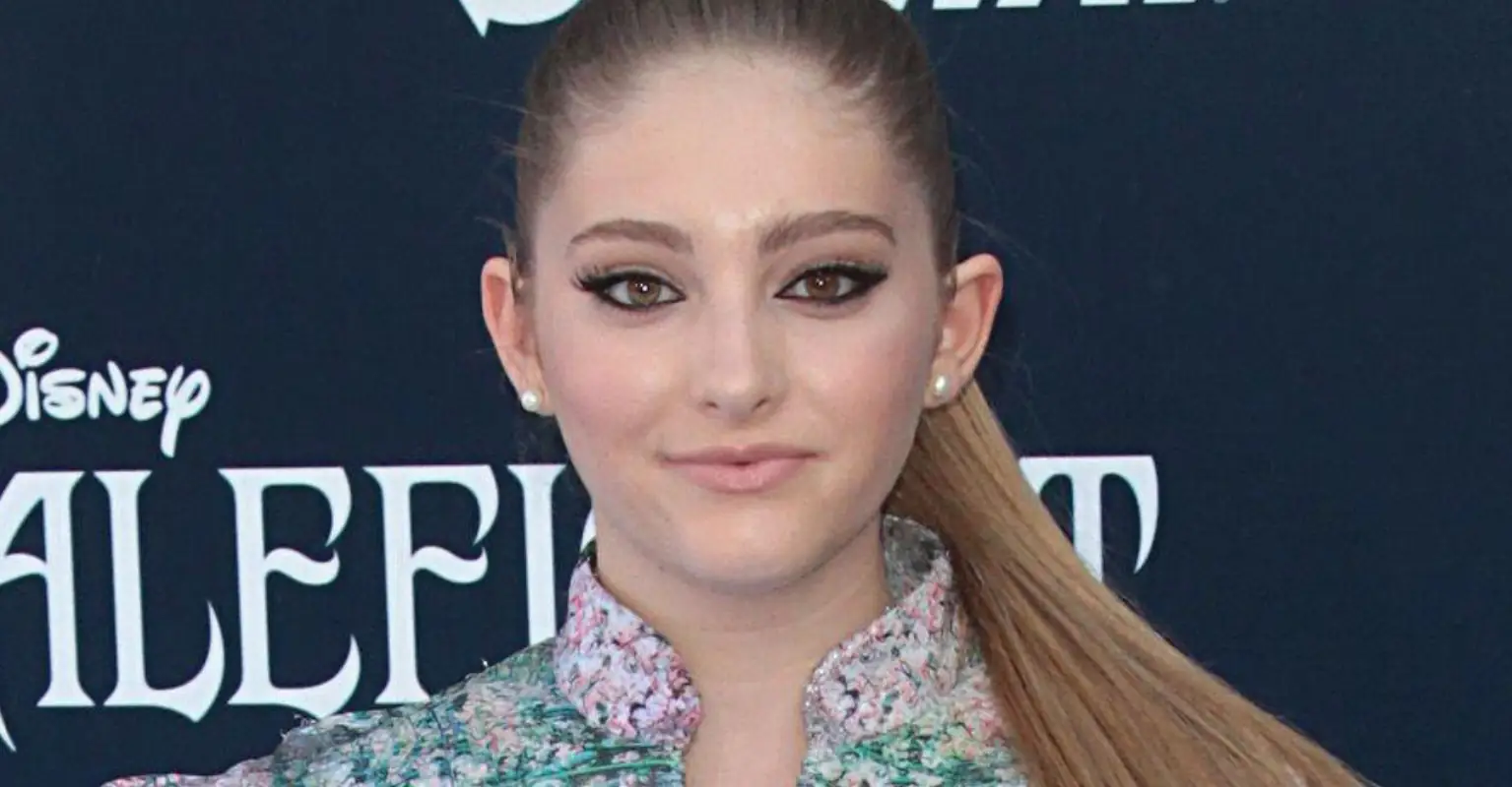 'Hunger Games' star Willow Shields forced to leak her own nudes after 'being blackmailed'
