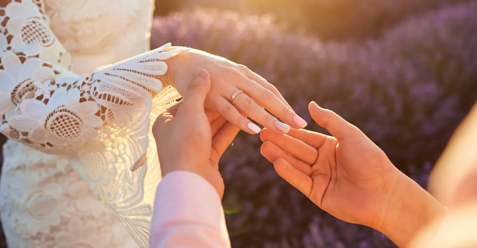 Woman's final words to dying husband in heartbreaking video go viral