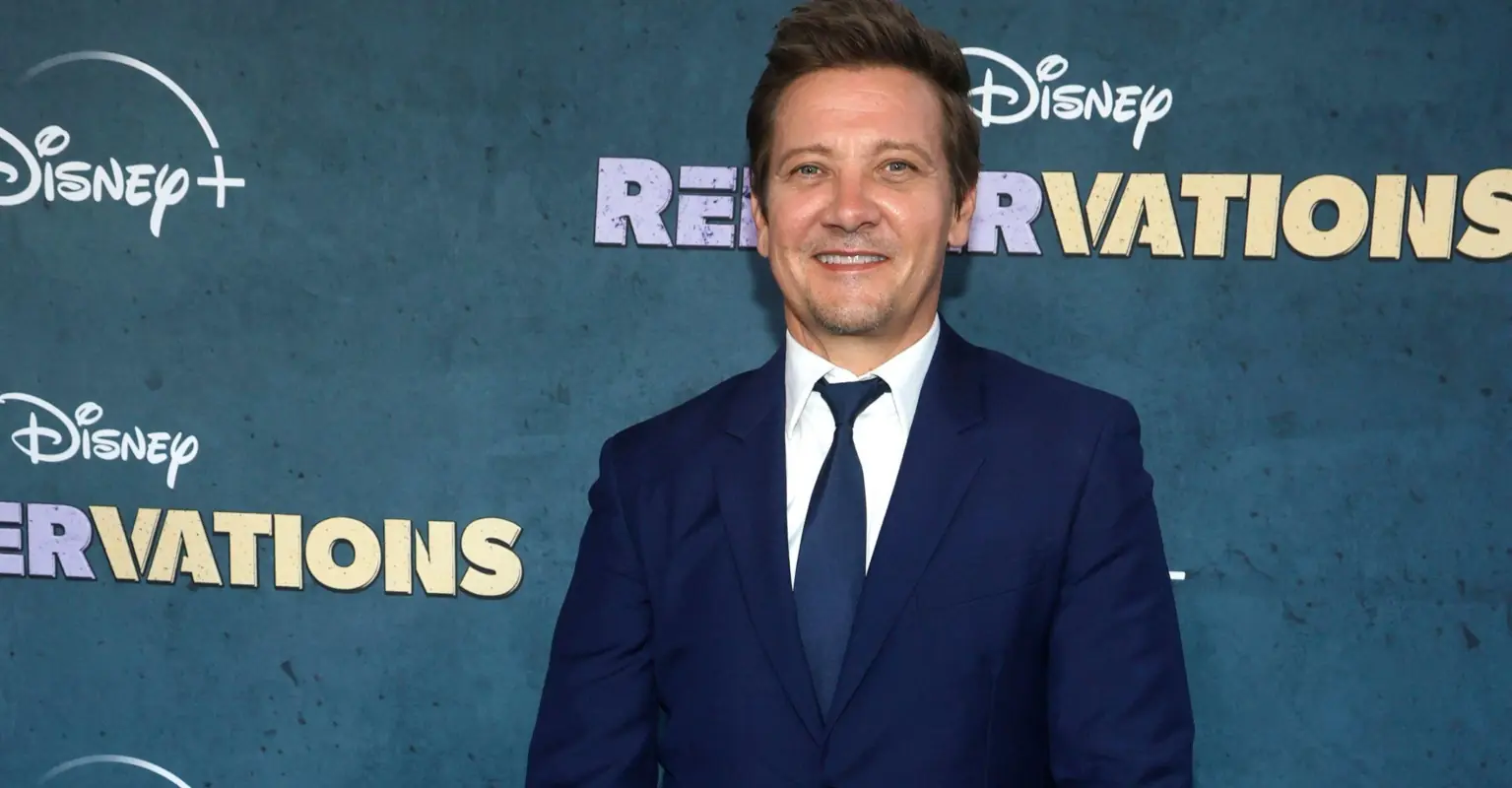 Jeremy Renner shares brutal message he received from Paul Rudd after snowplow accident