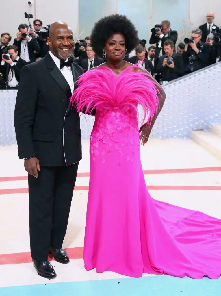 wp-image-1263209460 size-large