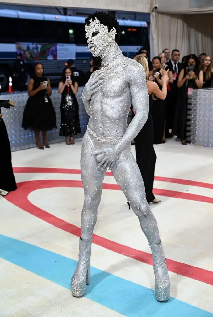 wp-image-1263209584 size-large