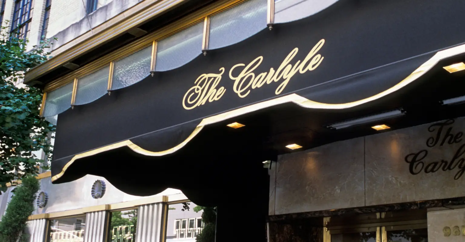 Met Gala fans confused as celebrity seemingly is wrapped up and carried to event