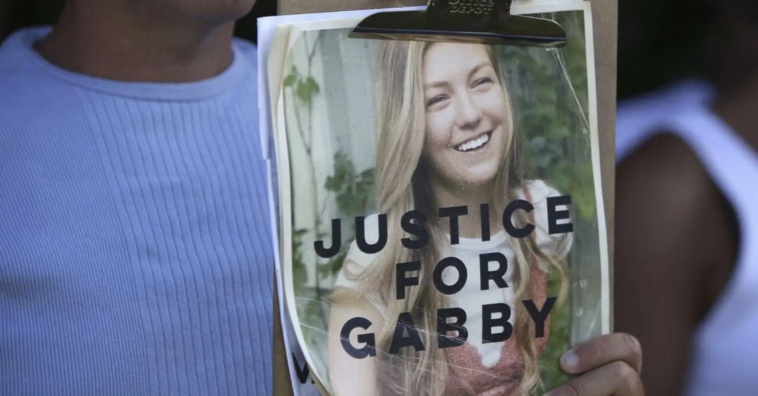 Brian Laundrie's mom promised to 'show up with shovel' to 'dispose of body' in chilling 'burn after reading' note