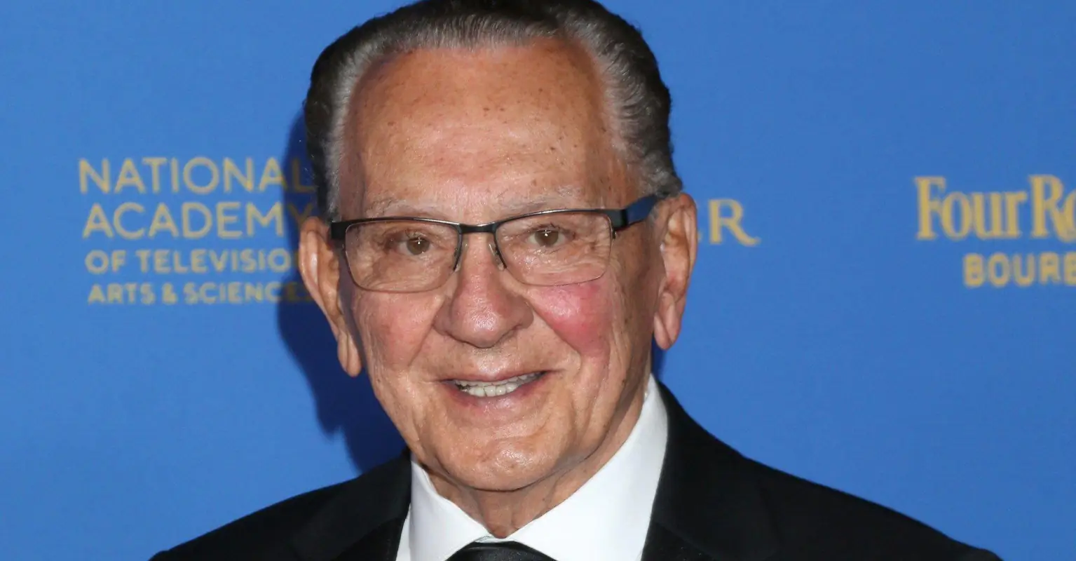 Judge pays man's fine after he walked 5 miles to court with just 92 cents in the bank